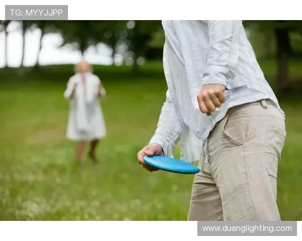 刘强深度分享飞盘技巧与心得体会助你轻松掌握这项运动的乐趣与魅力 刘强深度分享飞盘技巧与心得体会助你轻松掌握这项运动的乐趣与魅力