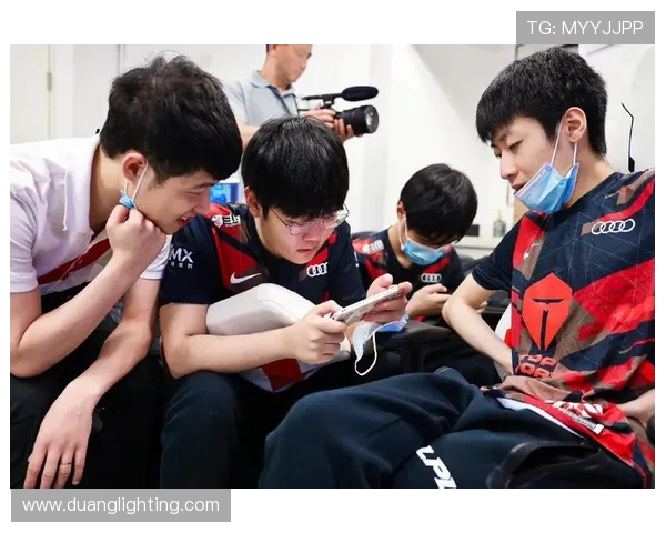 CSGO战术解析:TES战队如何构建高效的整体压制体系与战斗策略 CSGO战术解析:TES战队如何构建高效的整体压制体系与战斗策略