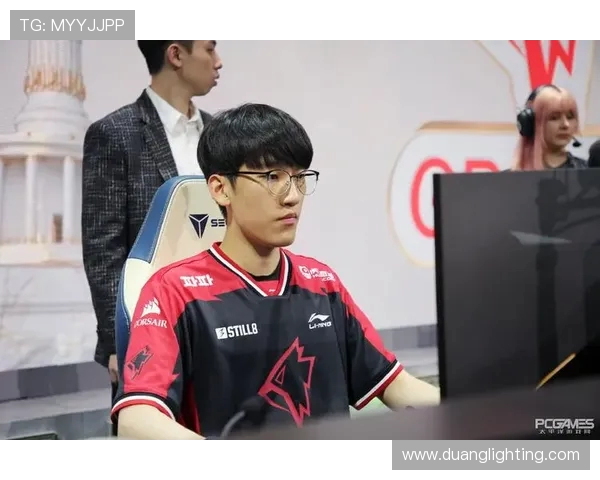 FPX战队的蜕变之旅:从巅峰到重生的洲际赛特别回顾 FPX战队的蜕变之旅:从巅峰到重生的洲际赛特别回顾