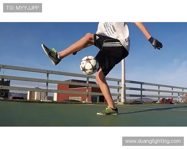 刘军独家解析足球技巧与战术分享助你提升球场表现 刘军独家解析足球技巧与战术分享助你提升球场表现