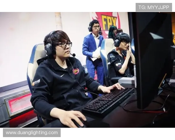 深入探讨FPX战队在王者荣耀中的团队配合与战术策略分析