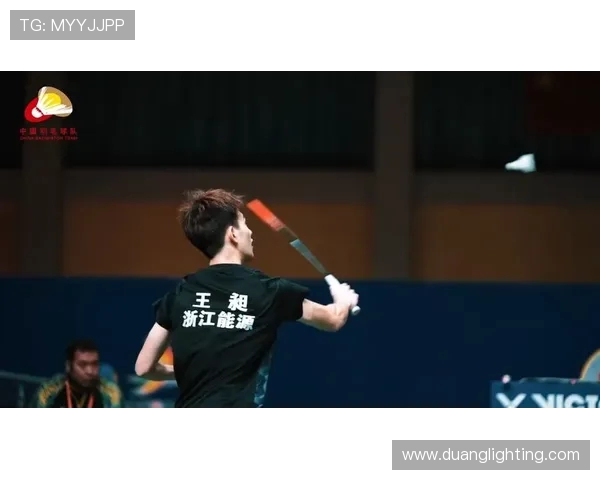 西安羽毛球队在全国锦标赛中以87分稳居积分榜首位