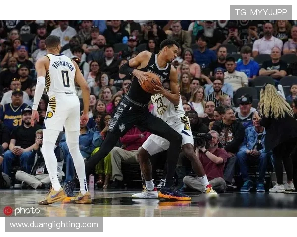 2014年季后赛马刺与勇士的激烈对决与精彩瞬间回顾