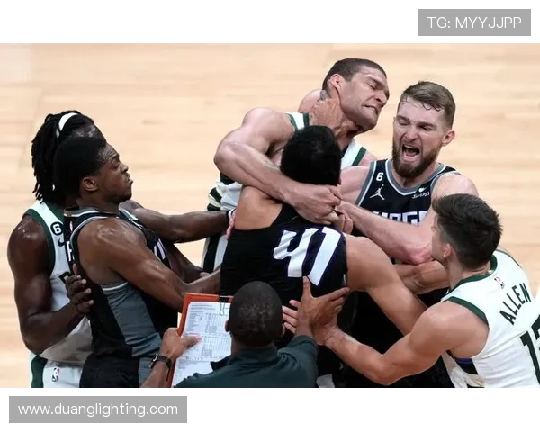 国王对阵雄鹿精彩赛事直播全程回顾与分析