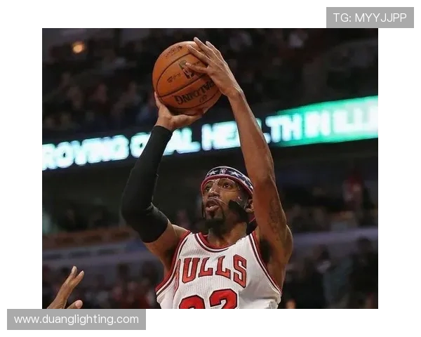 德马尔德罗赞的篮球之路：从天赋少年到NBA明星的蜕变与奋斗