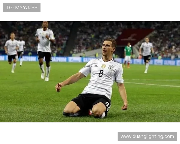 格雷茨卡:从年轻天才到德甲巨星的成长之路与未来展望 格雷茨卡:从年轻天才到德甲巨星的成长之路与未来展望