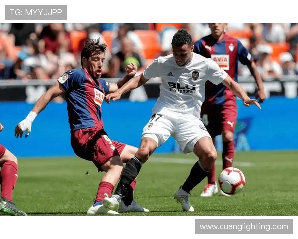 莱万特与拉科的精彩对决揭示西甲球队的实力差距与战术较量 莱万特与拉科的精彩对决揭示西甲球队的实力差距与战术较量