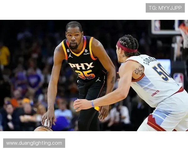 麦独立与美洲太阳的对决：探讨两队风格与战术的碰撞与启示