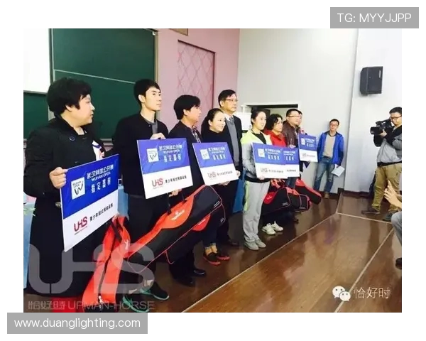 武汉网球队与重庆网球队赛后战术分析与复盘总结