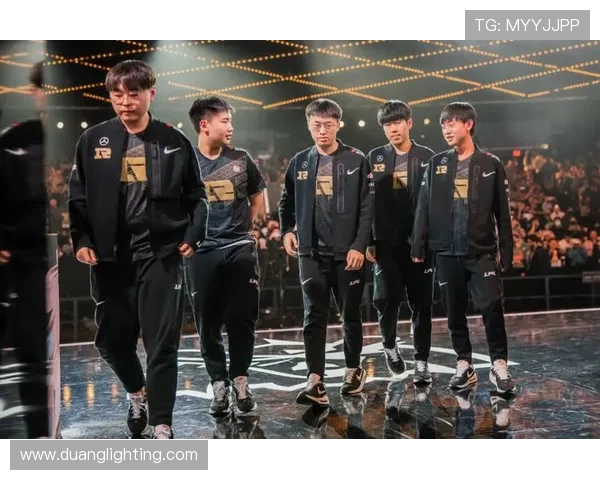 RNG在全球总决赛中的意识表现分析与战术解读