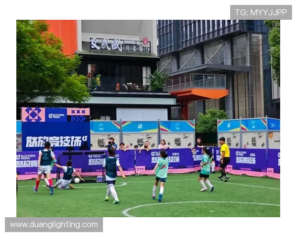 成都足球队心理素质强劲跻身全国前四名展现竞技风采